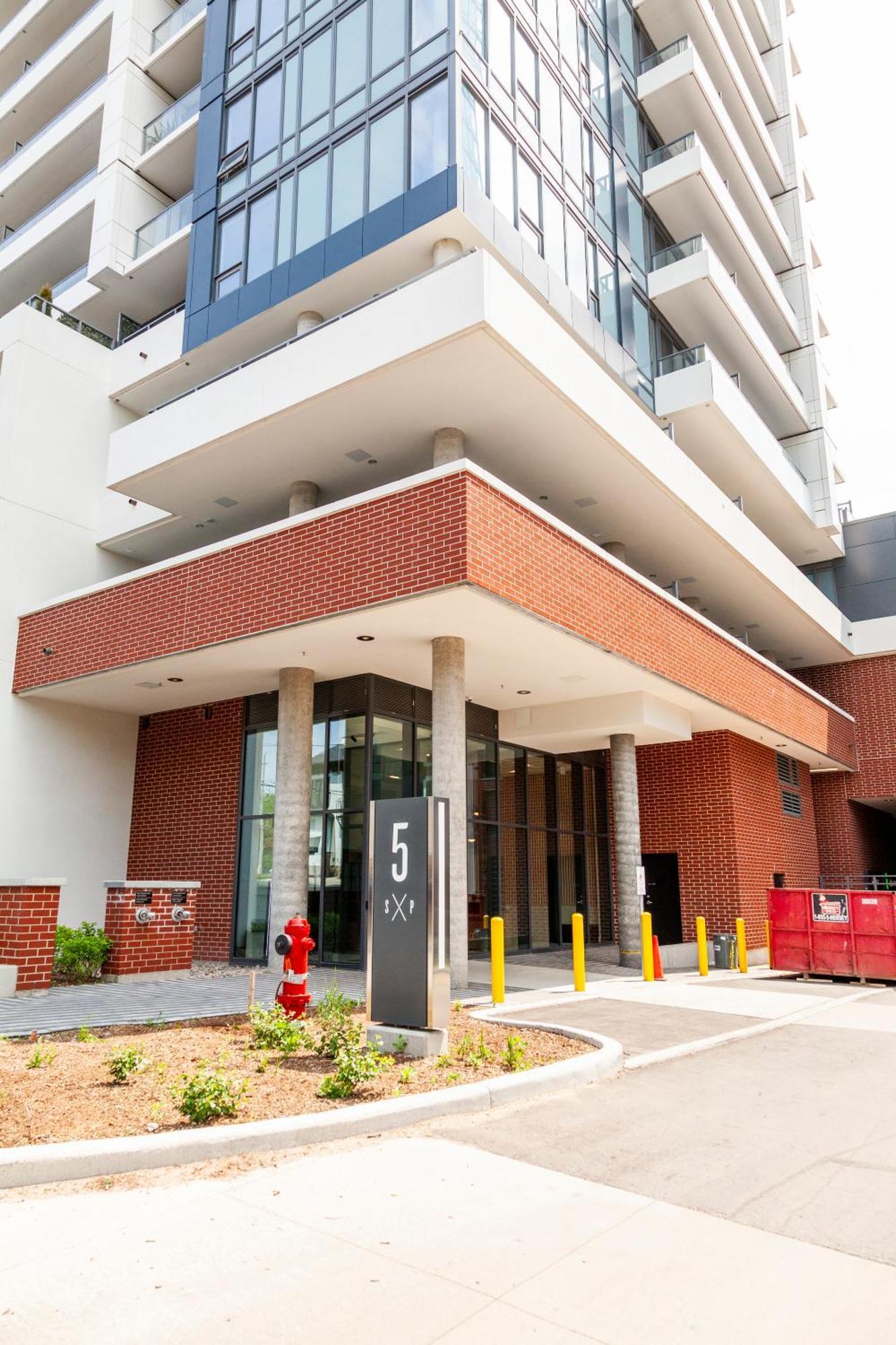 The Laundry Rooms Station Park Kitchener Exterior photo